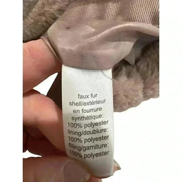 - Maurices Pink Faux Fur Vest Size M, Pre-Owned - Picture 5 of 6